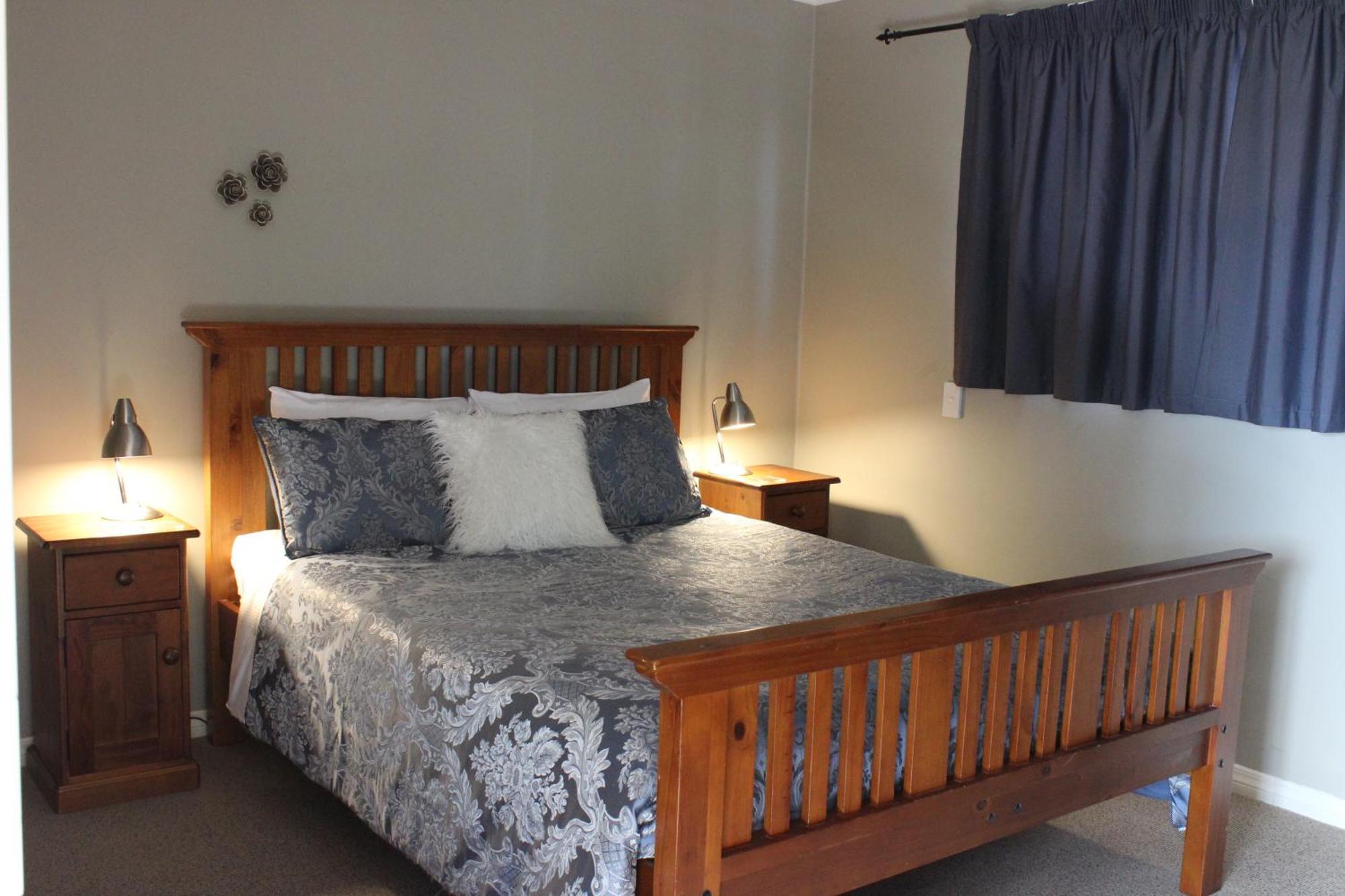 Blue Thistle Cottages Te Anau Exterior foto