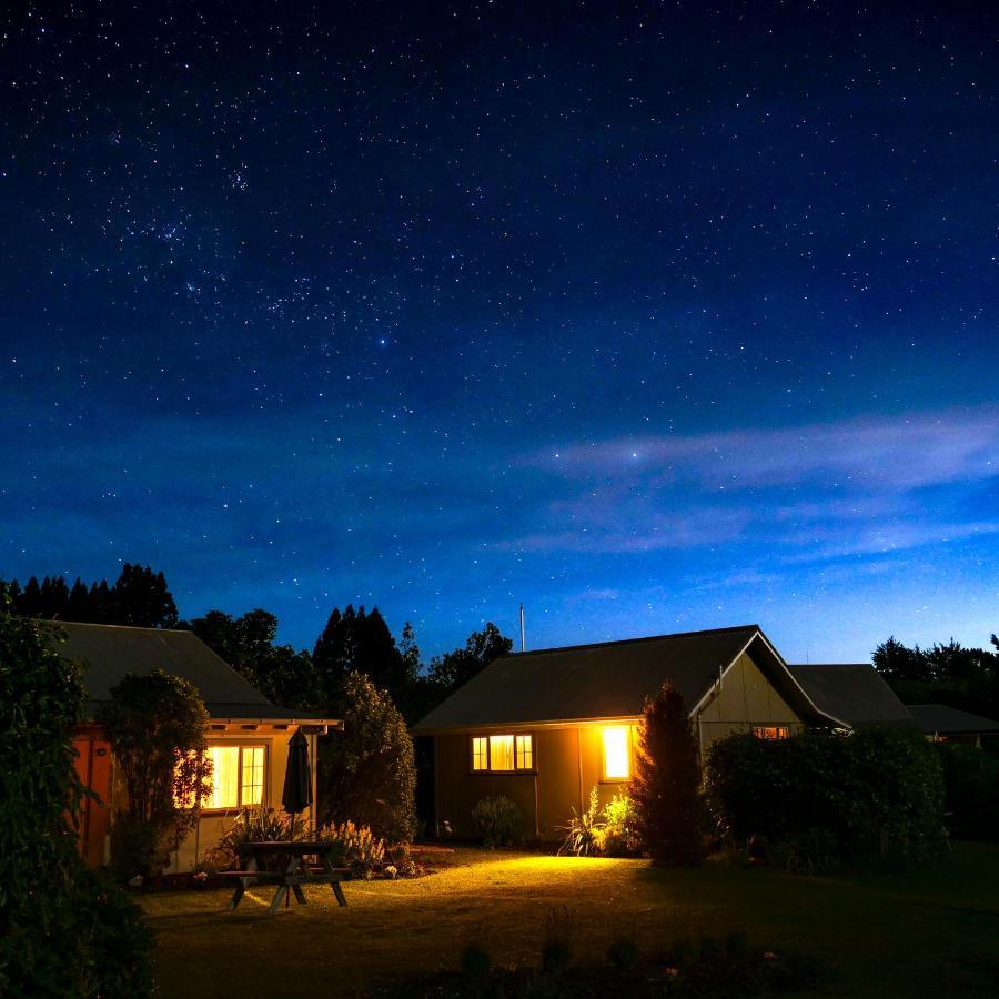 Blue Thistle Cottages Te Anau Exterior foto