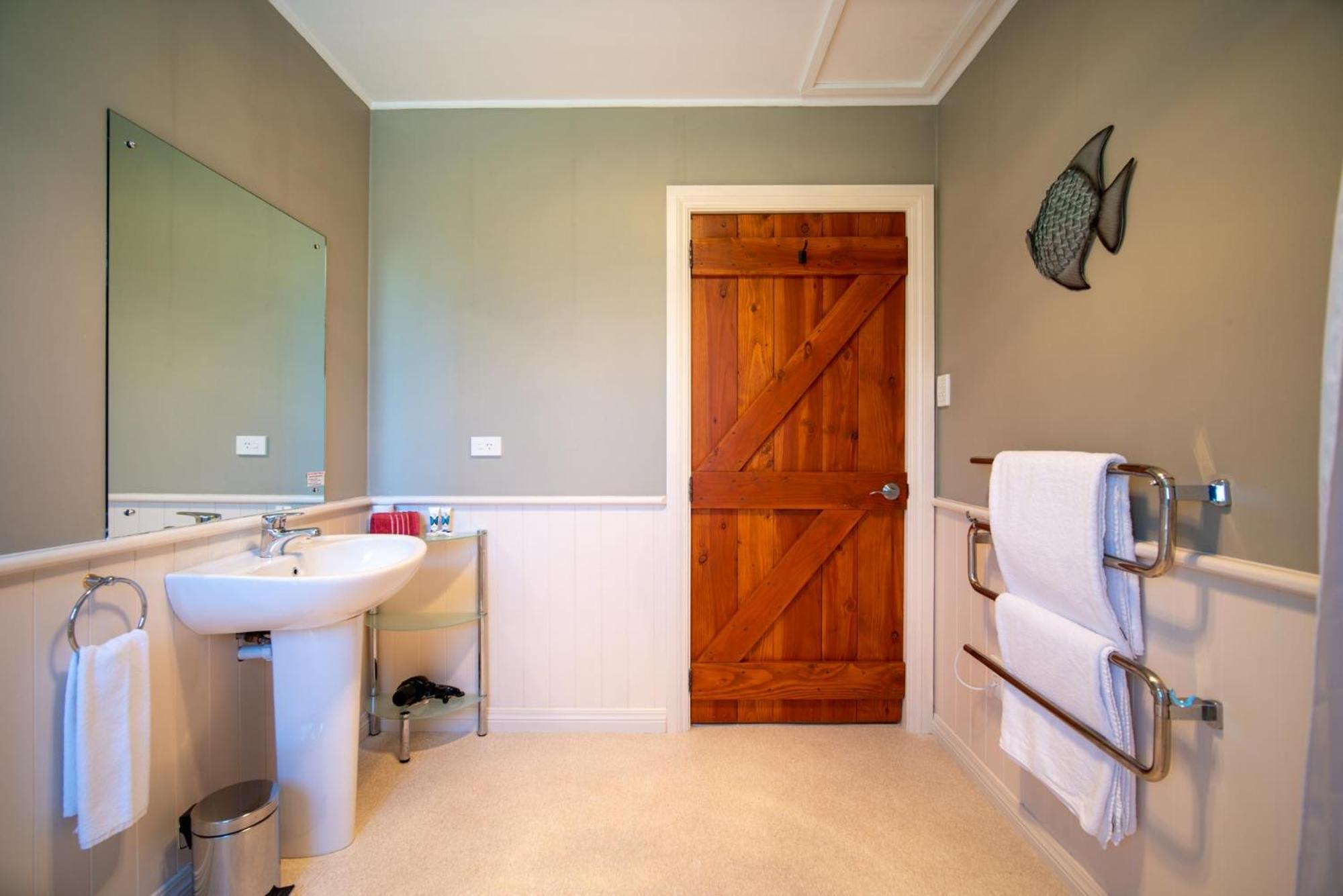 Blue Thistle Cottages Te Anau Quarto foto